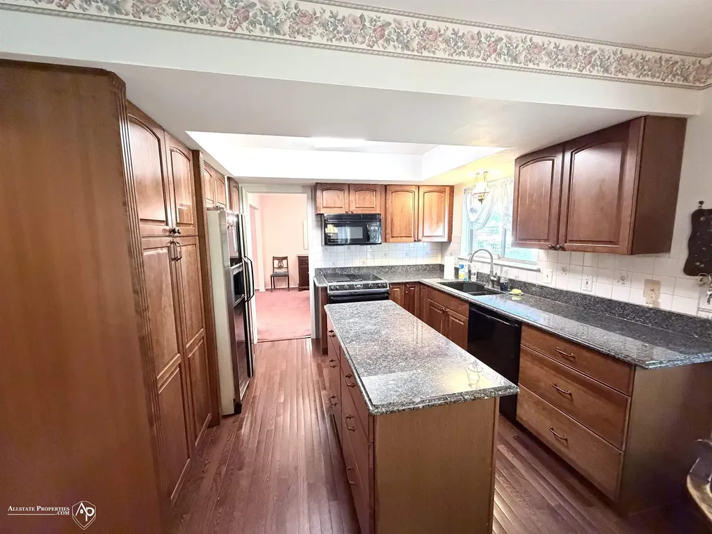 604 Amesbury Drive Davison City MI 48423