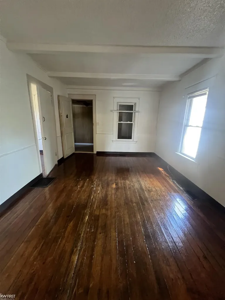 2222 Francisco Street Flint Charter Township MI 48433