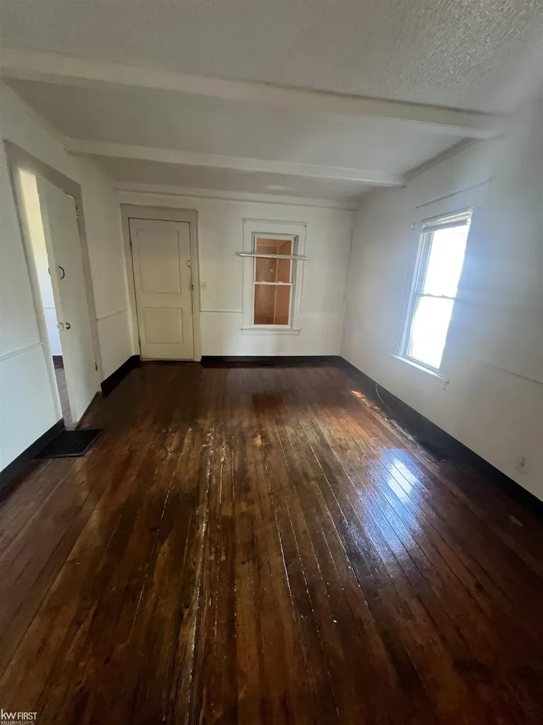2222 Francisco Street Flint Charter Township MI 48433