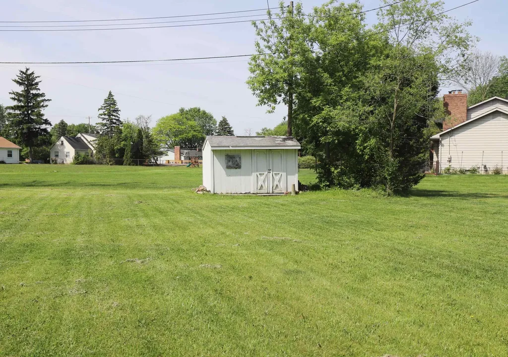 1047 Western Hills Drive Flint Charter Township MI 48532
