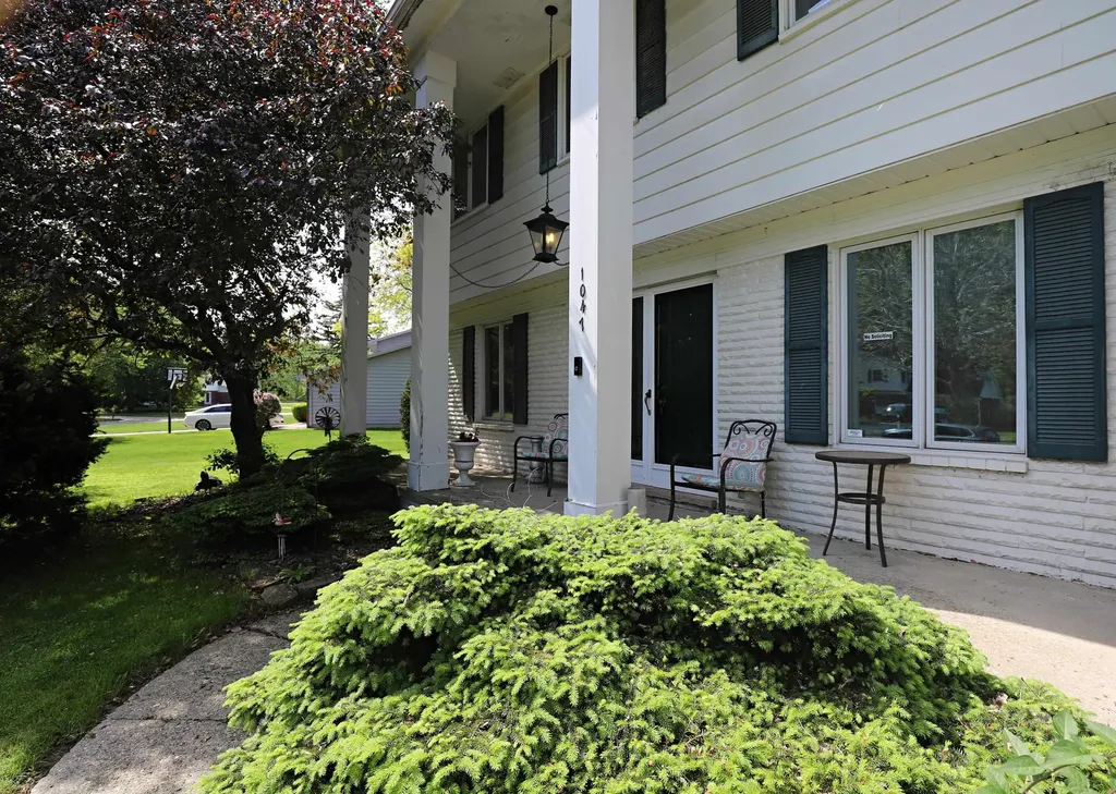 1047 Western Hills Drive Flint Charter Township MI 48532