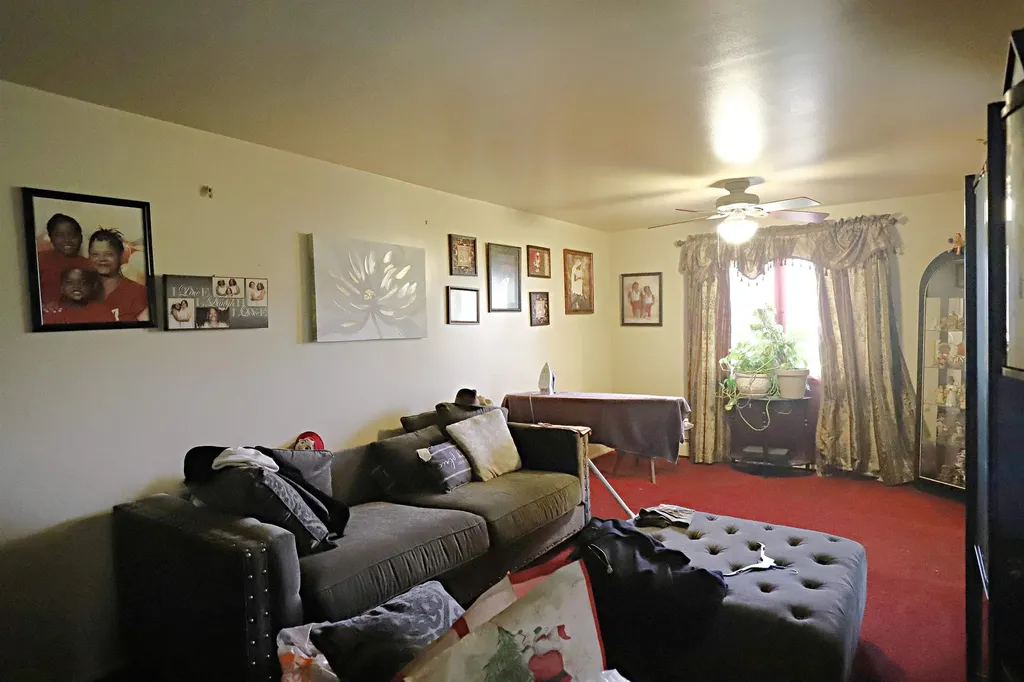 1047 Western Hills Drive Flint Charter Township MI 48532