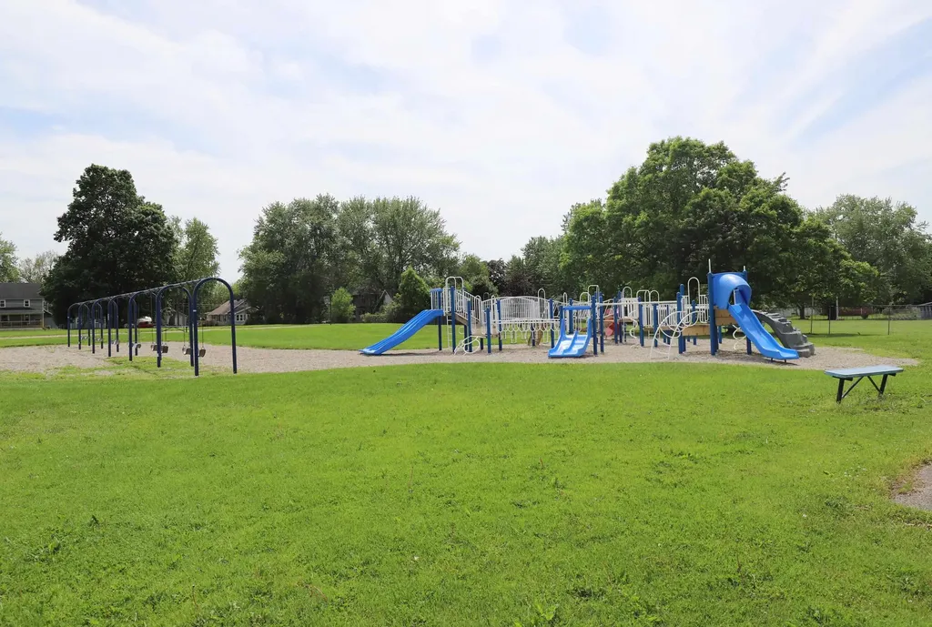 900 Oak Street Lennon Village MI 48449