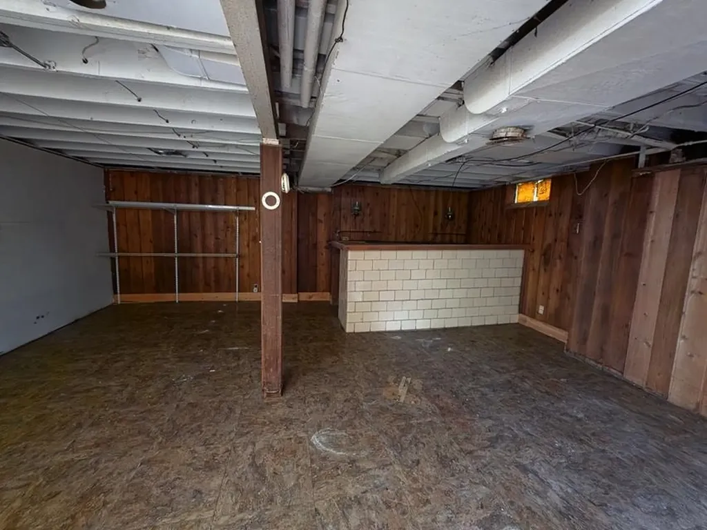 318 E Philadelphia Boulevard Flint City MI 48505