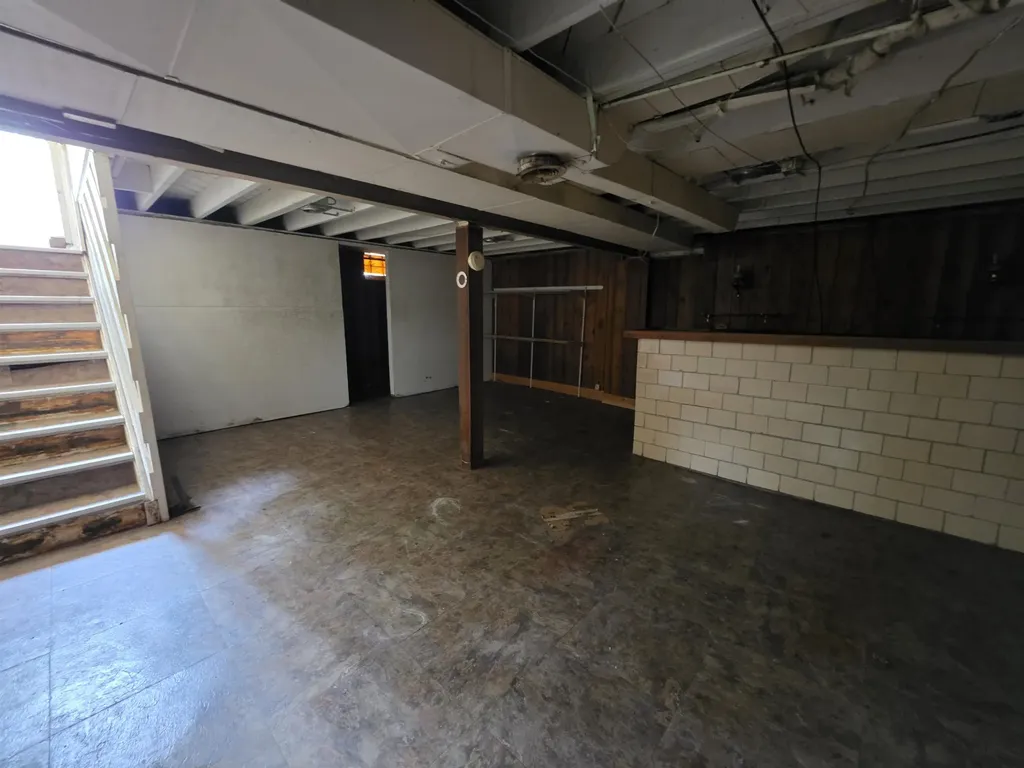 318 E Philadelphia Boulevard Flint City MI 48505