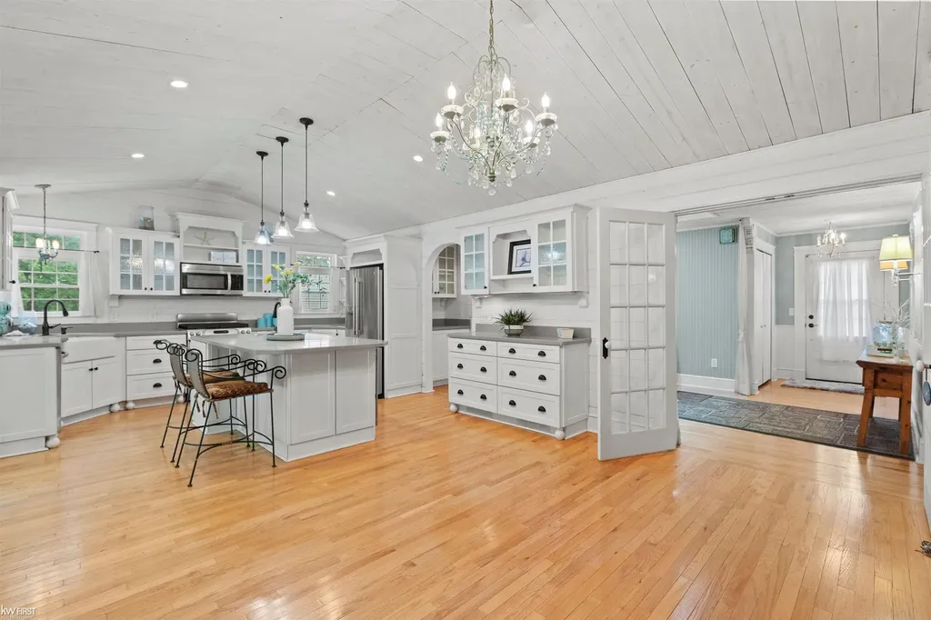 5311 Crestwood Drive Grand Blanc Charter Township MI 48439
