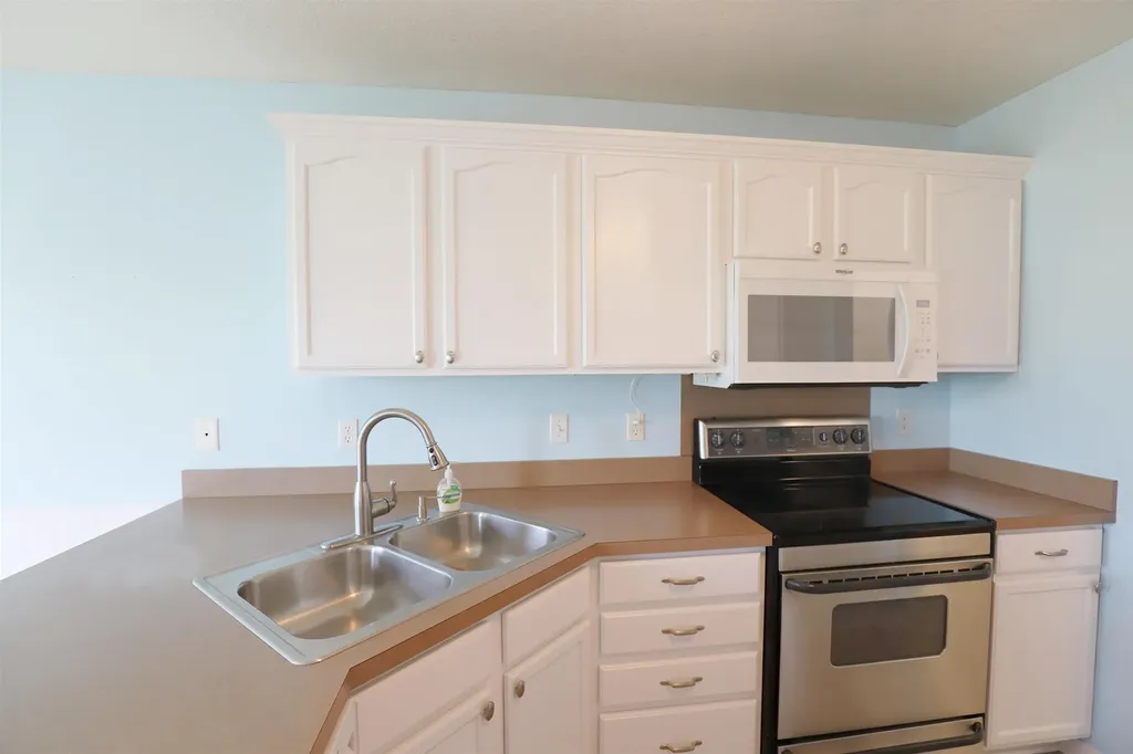 1302 Brenner Pass Vienna Charter Township MI 48420
