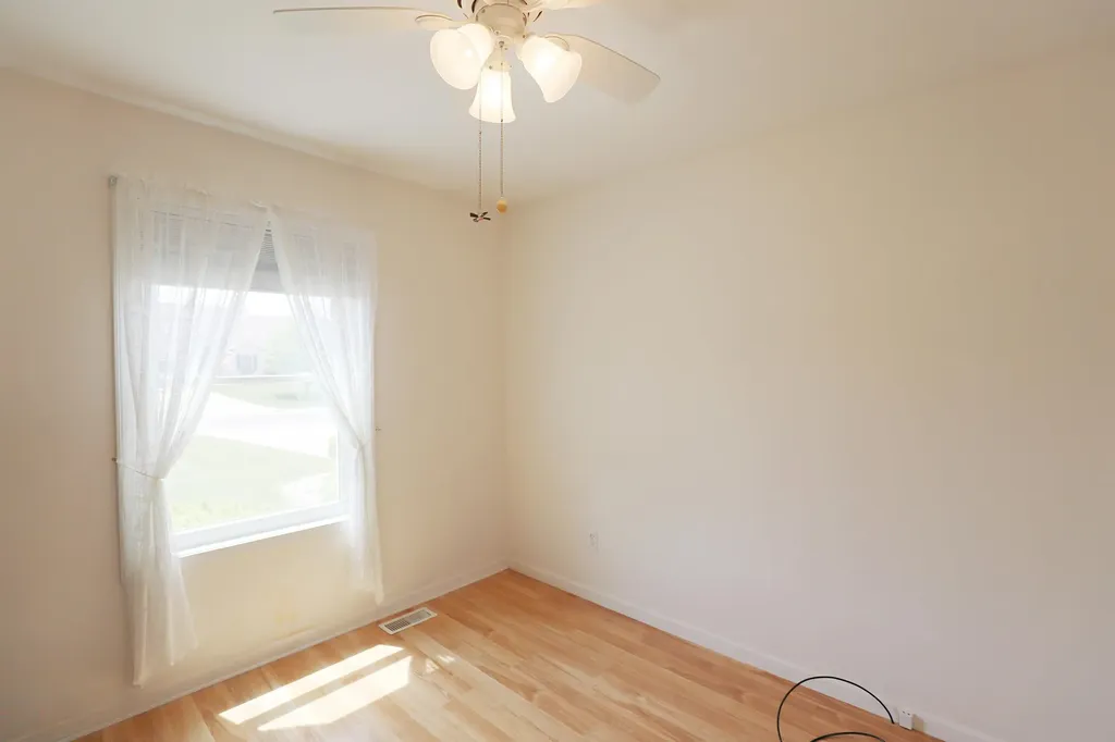 1302 Brenner Pass Vienna Charter Township MI 48420