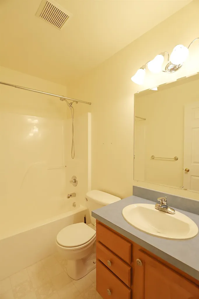 1302 Brenner Pass Vienna Charter Township MI 48420