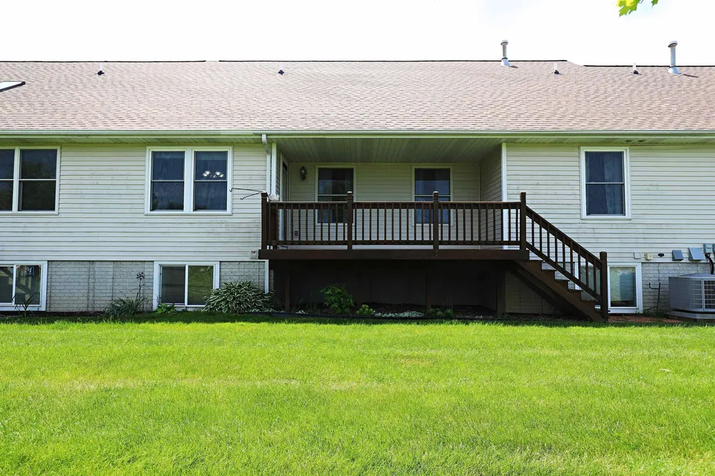1302 Brenner Pass Vienna Charter Township MI 48420