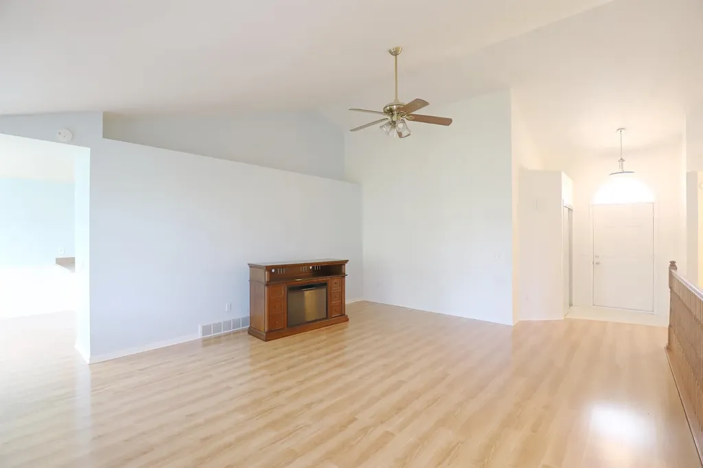 1302 Brenner Pass Vienna Charter Township MI 48420