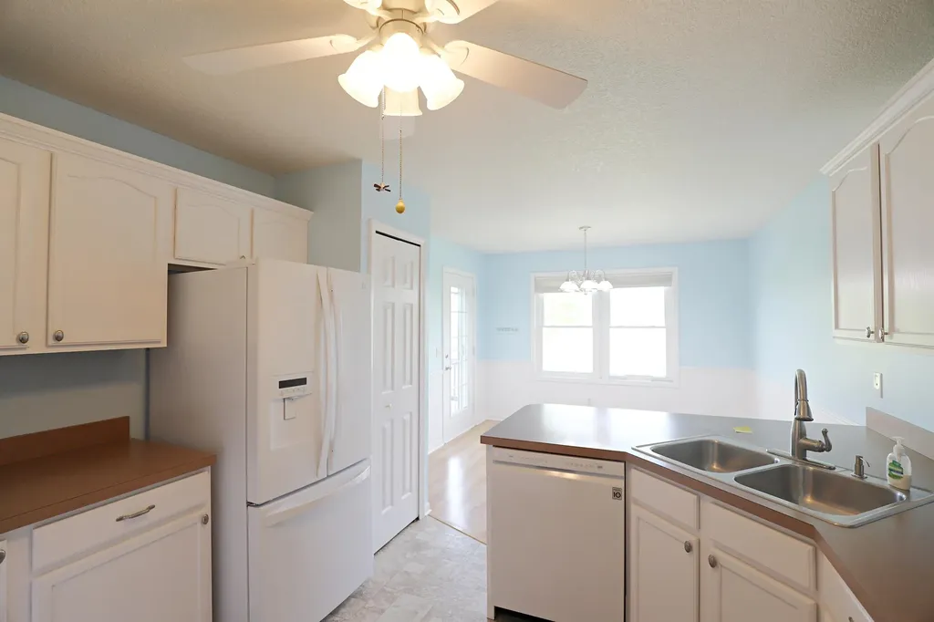 1302 Brenner Pass Vienna Charter Township MI 48420