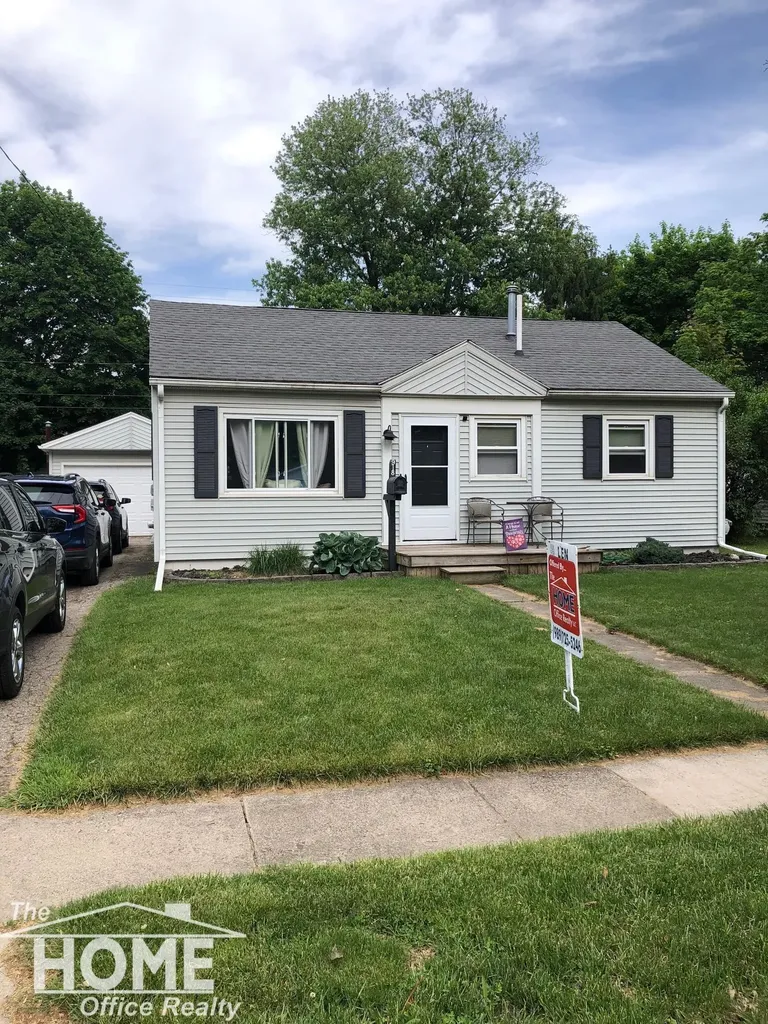 918 N Hickory Street Owosso City MI 48867