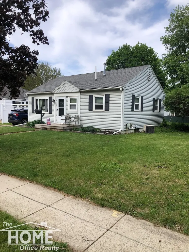 918 N Hickory Street Owosso City MI 48867