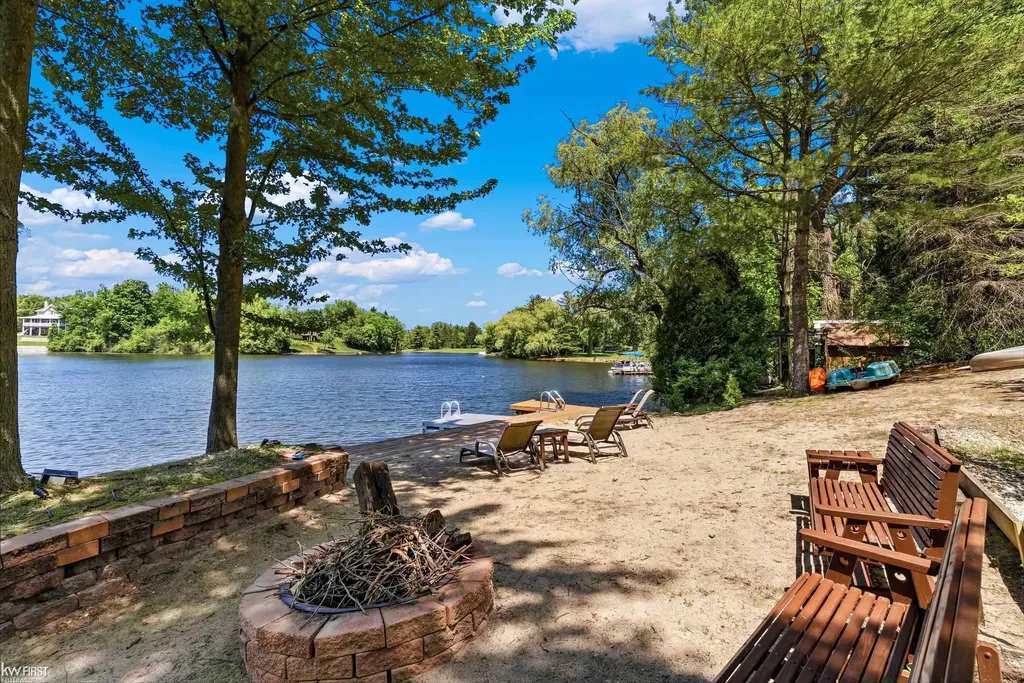 9220 Creekwood Lake Trail Mundy Township MI 48439