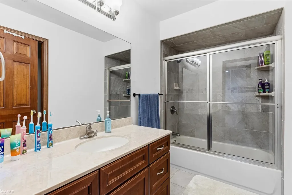 9220 Creekwood Lake Trail Mundy Township MI 48439