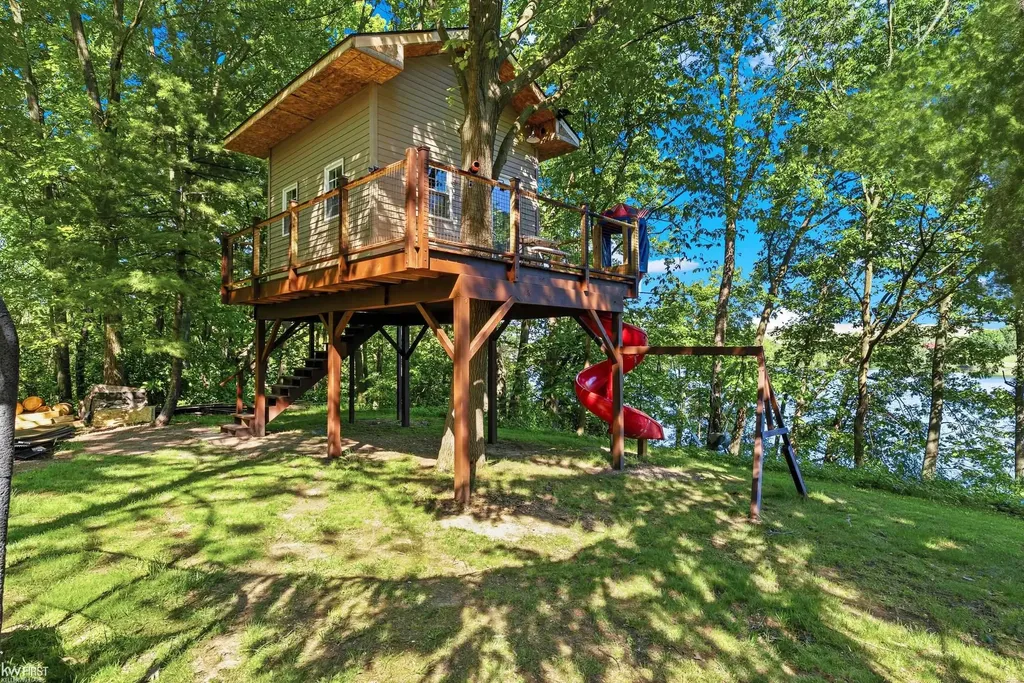 9220 Creekwood Lake Trail Mundy Township MI 48439