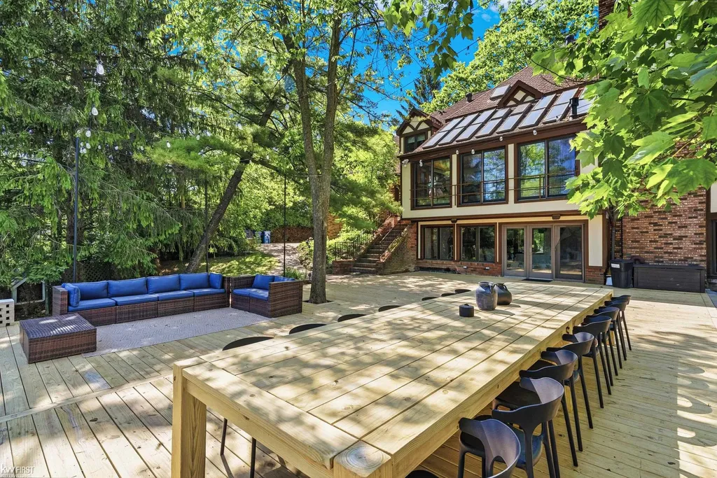 9220 Creekwood Lake Trail Mundy Township MI 48439
