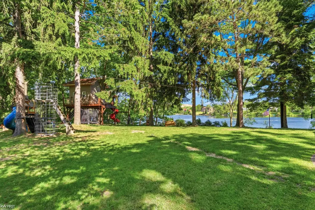 9220 Creekwood Lake Trail Mundy Township MI 48439