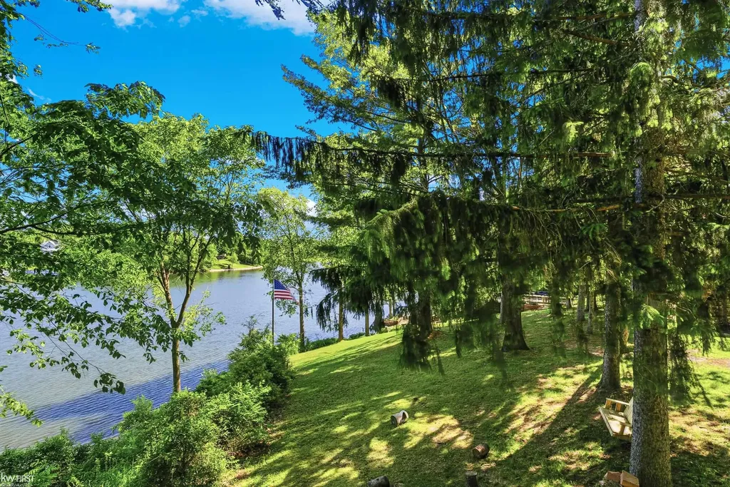 9220 Creekwood Lake Trail Mundy Township MI 48439