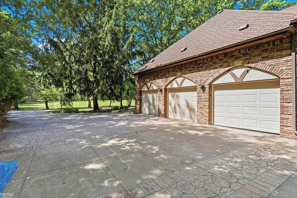9220 Creekwood Lake Trail Mundy Township MI 48439