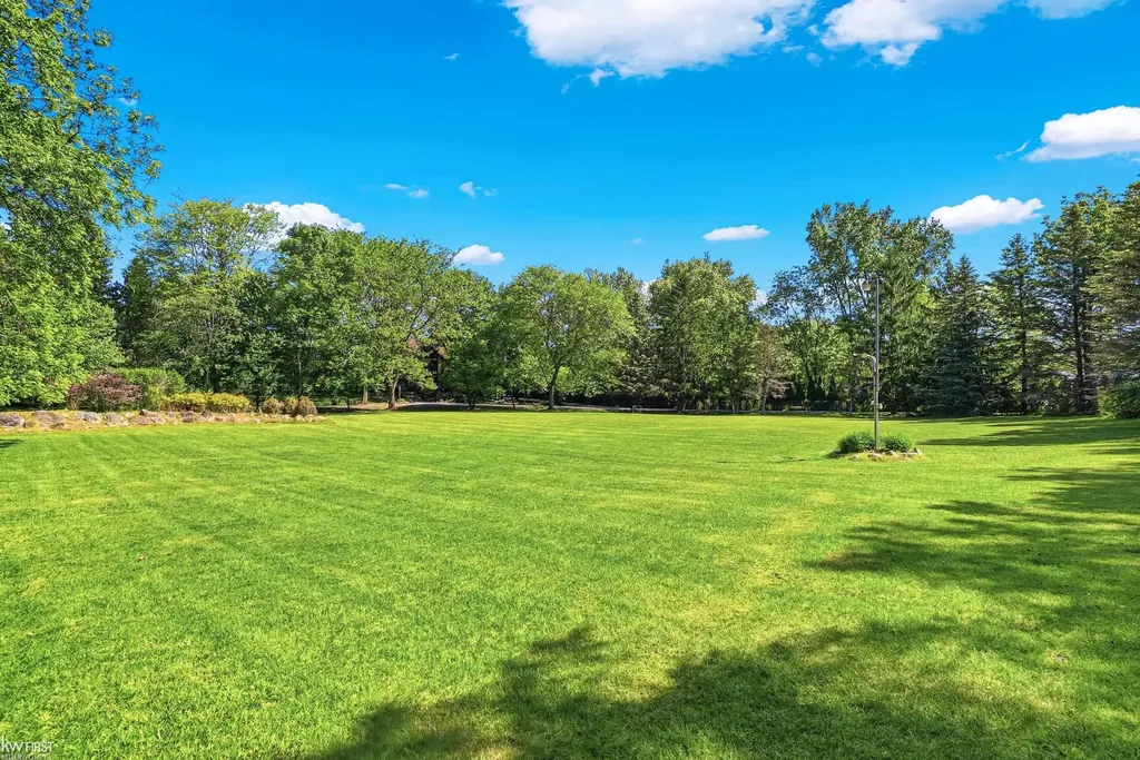 9220 Creekwood Lake Trail Mundy Township MI 48439