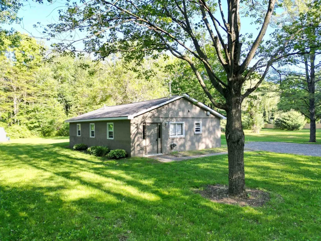 12313 Railroad Road Vienna Charter Township MI 48420