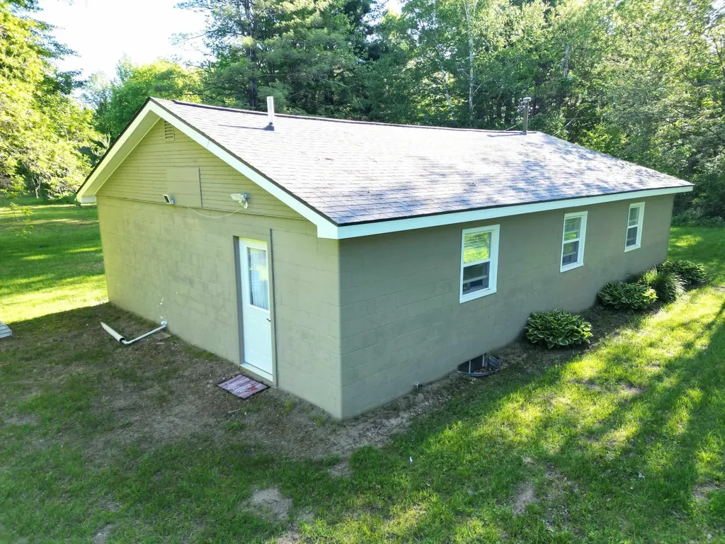 12313 Railroad Road Vienna Charter Township MI 48420