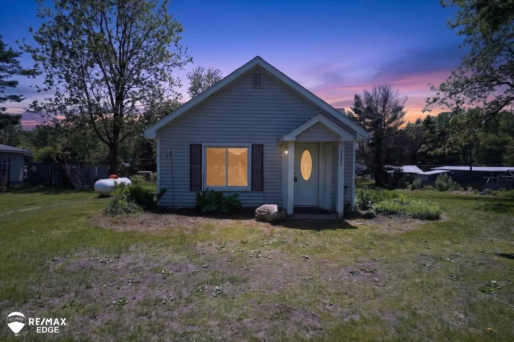 5233 Pratt Road Hadley Township MI 48455