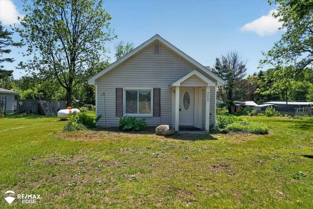 5233 Pratt Road Hadley Township MI 48455