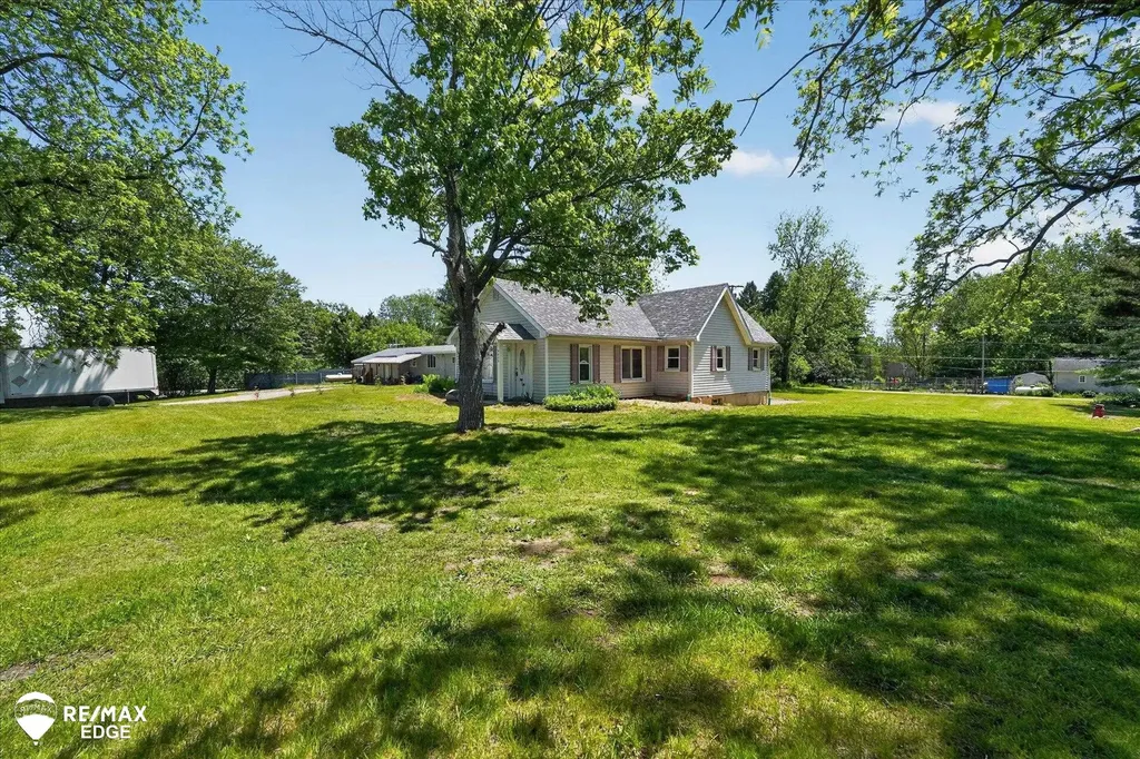 5233 Pratt Road Hadley Township MI 48455