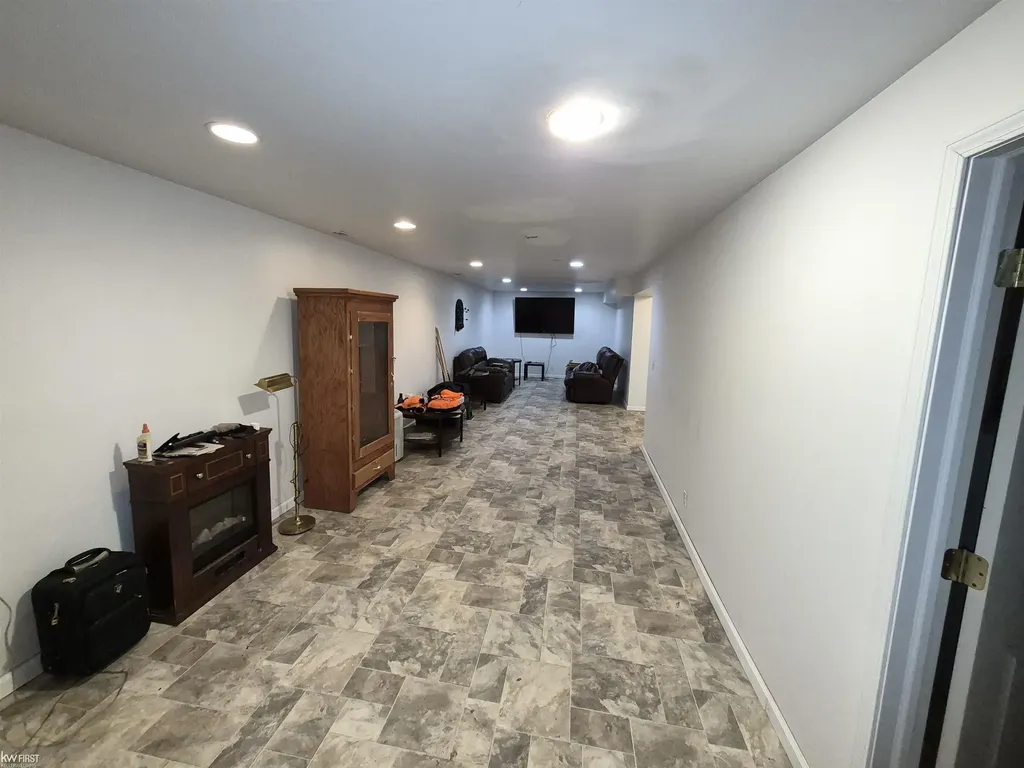 1282 Arrowhead Drive Burton City MI 48509