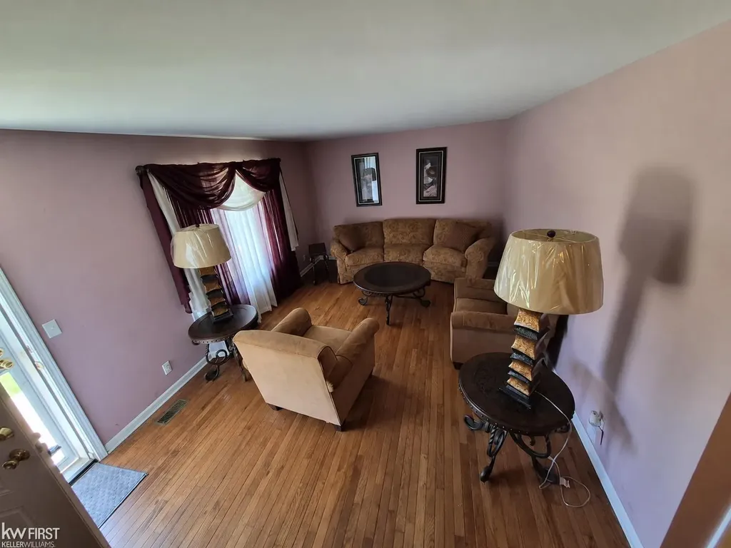 1282 Arrowhead Drive Burton City MI 48509