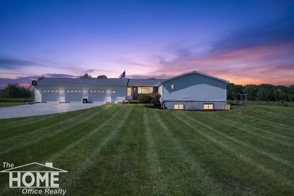 10975 E Grand River Avenue Danby Township MI 48875