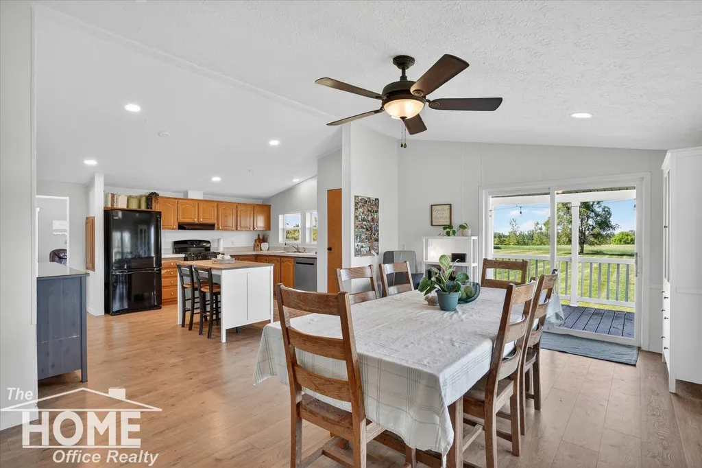 10975 E Grand River Avenue Danby Township MI 48875