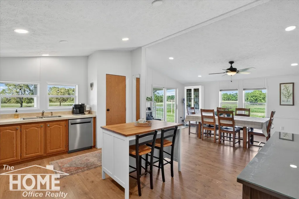 10975 E Grand River Avenue Danby Township MI 48875