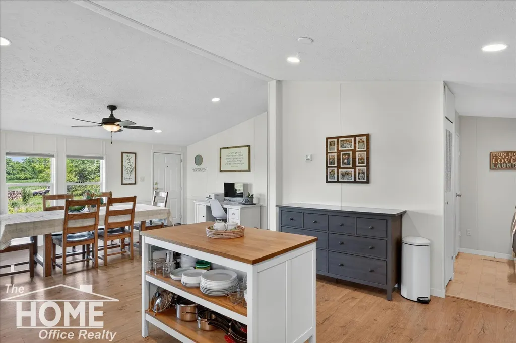 10975 E Grand River Avenue Danby Township MI 48875