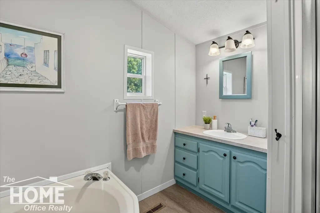 10975 E Grand River Avenue Danby Township MI 48875