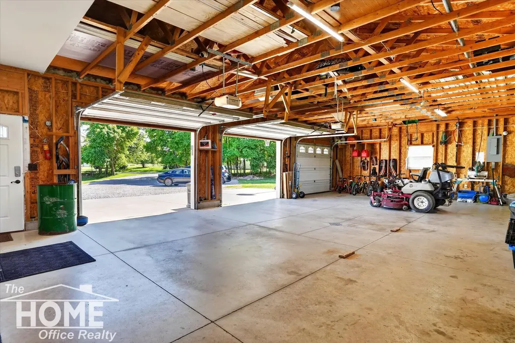 10975 E Grand River Avenue Danby Township MI 48875