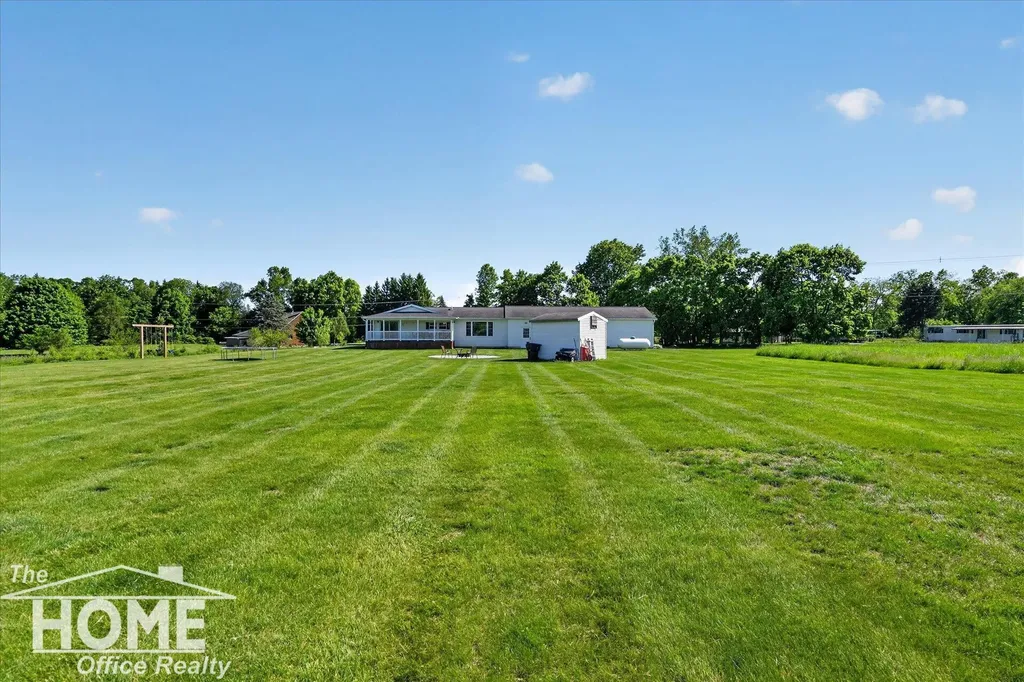 10975 E Grand River Avenue Danby Township MI 48875