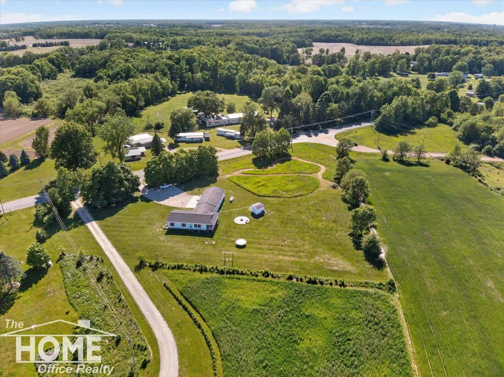 10975 E Grand River Avenue Danby Township MI 48875