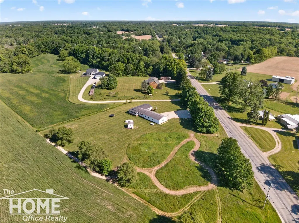 10975 E Grand River Avenue Danby Township MI 48875