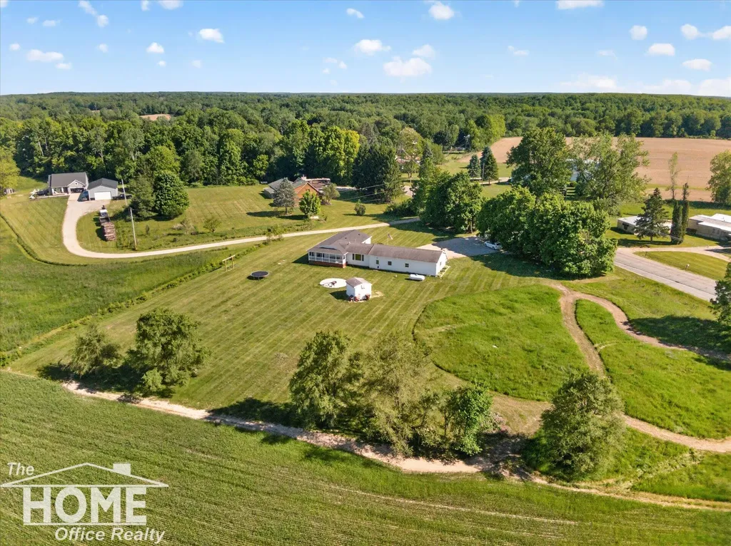 10975 E Grand River Avenue Danby Township MI 48875