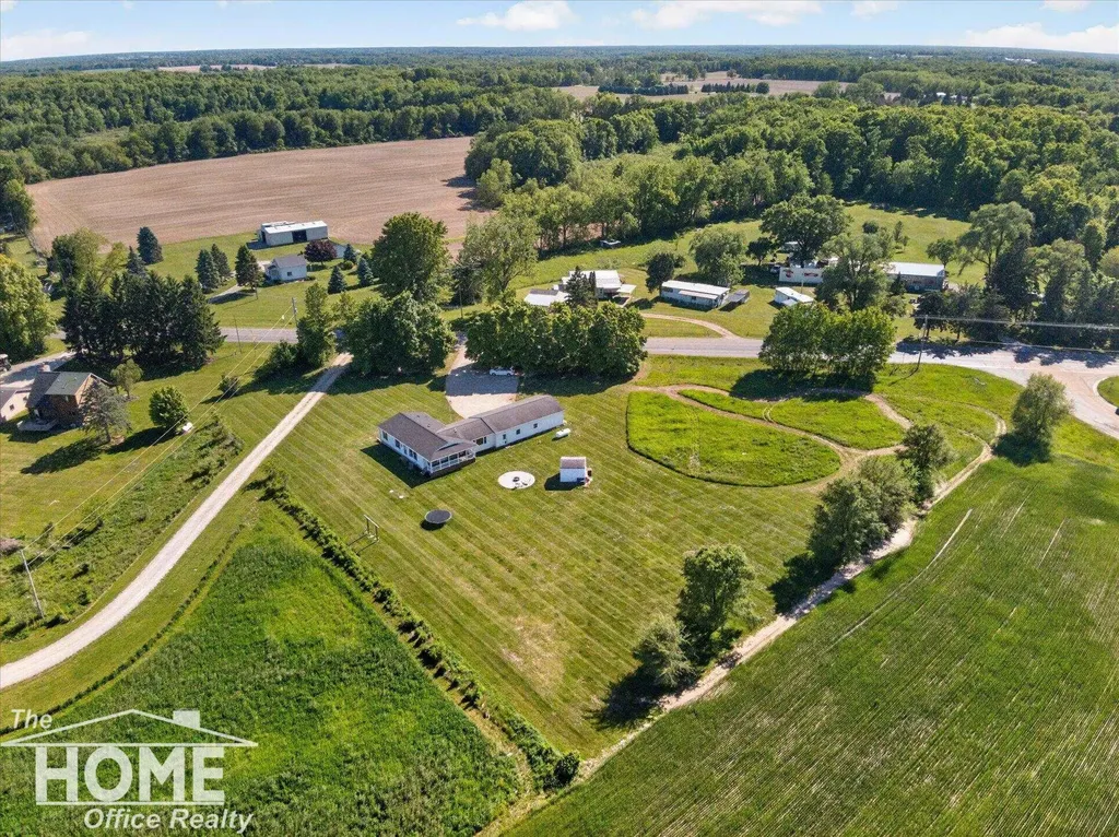 10975 E Grand River Avenue Danby Township MI 48875
