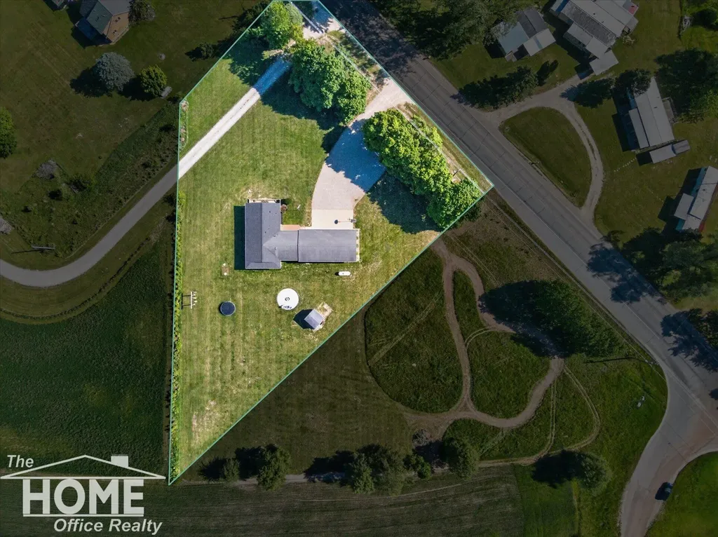 10975 E Grand River Avenue Danby Township MI 48875