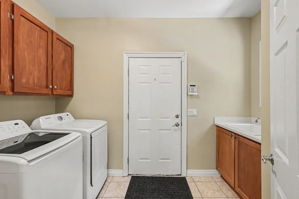 15600 Pine Ridge Drive Groveland Township MI 48442