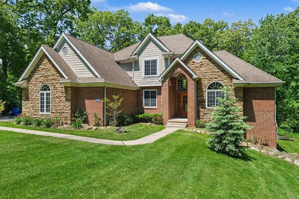 15600 Pine Ridge Drive Groveland Township MI 48442