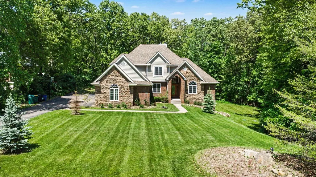 15600 Pine Ridge Drive Groveland Township MI 48442