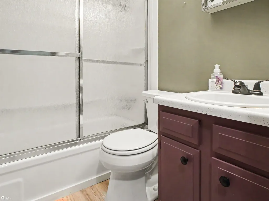 3345 Linger Lane Street Bridgeport Charter Township MI 48601
