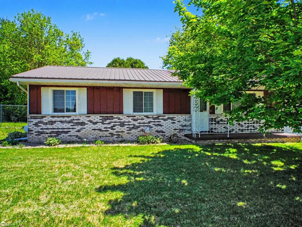3345 Linger Lane Street Bridgeport Charter Township MI 48601